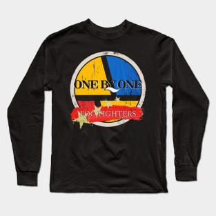 ONE BY ONE - foo home Long Sleeve T-Shirt